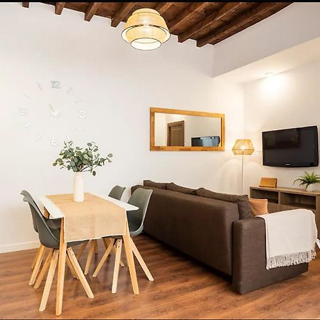 Rustic & Nice Apartment In Malaga Center Exterior photo