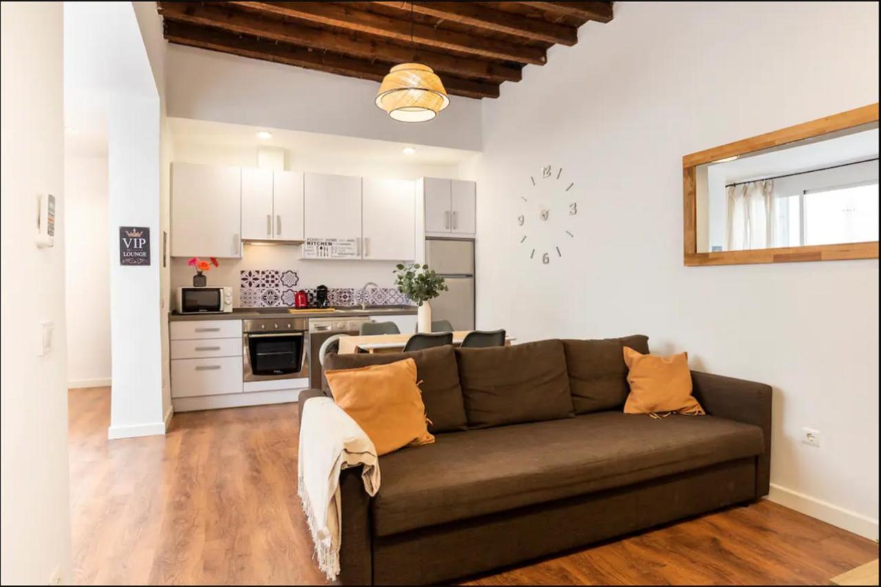 Rustic & Nice Apartment In Malaga Center Exterior photo