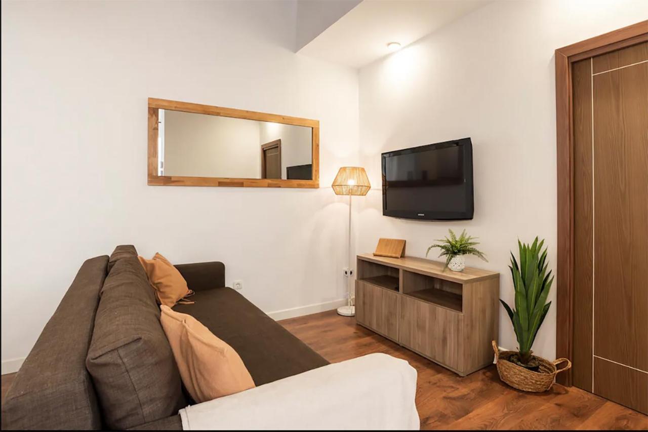 Rustic & Nice Apartment In Malaga Center Exterior photo