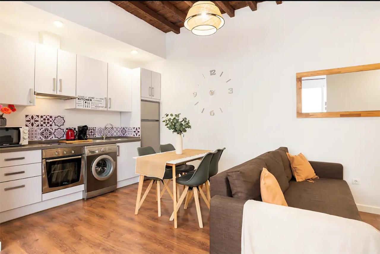 Rustic & Nice Apartment In Malaga Center Exterior photo